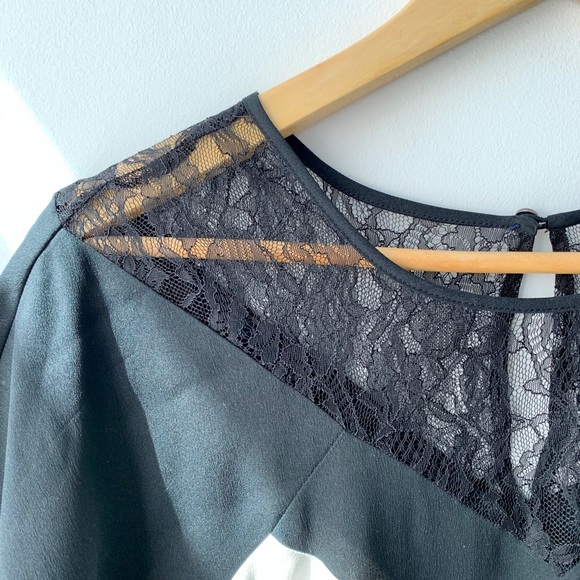 Ann Taylor Lace Detial Top - Picture 2 of 3